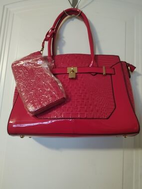 Stylish Women's Patent Tote Bag with Matching Wallet - Hot Pink